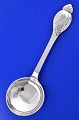 Evald Nielsen 
silver cutlery, 
pattern No.6. 
Silver 830s. 
Serving spoon, 
length 24.3 cm. 
9 9/16 ...