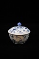 Royal 
Copenhagen Blue 
Fluted Plain 
sugar bowl with 
lid.
Decoration 
number: 
155/154. ...
