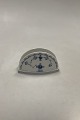 Bing and 
Grondahl Blue 
Traditional / 
Blue Fluted 
Napkin Holder 
No 233
Measures 
11,5cm x 4,6cm 
...
