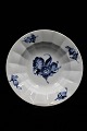Royal 
Copenhagen Blue 
Flower Angular 
deep plate.
Decoration 
number: 
10/8546. Dia.: 
25,5 ...
