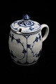 Royal 
Copenhagen Blue 
Fluted Plain 
mustard jar 
with lid and 
handle. 
Decoration 
number: 1/137. 
...