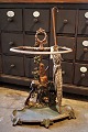 Old 19th century umbrella stand in cast iron with hunting motif (Dog and gun) with old ...