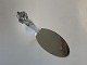 Cake spatula in 
silver
Stamped 3 
Towers
Length 13.3 cm
Produced Year. 
1937
Nice ...
