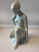 Royal Dux. 
Seated woman 
Height approx. 
26 cm
The stamp. 737
In great 
condition.