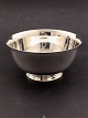 Sterling silver 
bowl H.12 cm. 
D. 23 cm. 
weight 823 
grams item no. 
540766