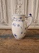 Royal 
Copenhagen Blue 
fluted jug 
No. 450, 
Factory first
Height 16 cm.
Produced 
between 
1898-1923