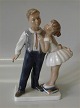 93 Lyngby Boy 
and Girl "I am 
sorry" 21,5 cm 
Marked with a 
Royal Crown 
Handpainted, 
Copenhagen ...