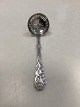 Fredericia 
Silver Tang 
Sprinkle Spoon
Measures 
15.5cm / 6.10 
inch