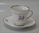 12 set in stock
Bing Grondahl 
Roselil 102 
Coffee Cup and 
saucer 1.25 dl 
(305)