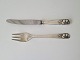 Children's 
cutlery in 
silver 
decorated with 
cherries 
Stamped the 
three towers 
1942 - ...