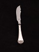 Aakande cheese 
knife 20 cm. 
triangular 
silver and 
steel item no. 
546518