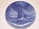 Bing & Grondahl 
Juleaften (B&G) 
Christmas Plate 
from 1935 
"Littlebelt 
Bridge”. 
Designed by Ove 
...