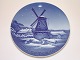Bing & Grondahl 
(B&G) Christmas 
Plate from 1947 
"Dybbøl Mill”. 
Designed by 
Margrethe 
Hyldahl. In ...
