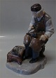 Bing & Grondahl 
2228 Cobbler 
Axel Locher 22 
cm  in mint 
condition Bing 
& Groendahl 
professional 
...