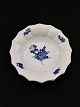 ROYAL 
COPENHAGEN blue 
flower angular 
bowl 10/8557 D. 
21 cm. 1. 
sorting subject 
no. 550010 
Stock: 2