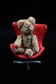 Charming little 
antique teddy 
bear with a 
really nice old 
patina, 
movable arms, 
legs and head. 
...