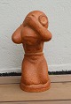 L. Hjorth 601 Kæmpefigur af knælende kvinde med krukke 49 cm 687 Gertrud 
Kudielka