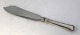 Frigast. Gammel 
Riflet. Silver 
cutlery (830). 
Cake knife. 
Length 27,5 cm.