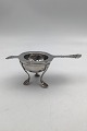 Cohr Silver 
Fransk Lilje 
(French Lily) 
Tea strainer 
and stand 
Measures L Tea 
Strainer 14 cm 
...