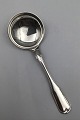 Frigast Silver 
Gammelriflet 
Serving Spoon 
Measures 20.2 
cm (7.95 inch)