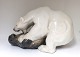 Royal 
Copenhagen. 
Polar bear with 
seal. Model 
1108. Height 23 
cm, length 35 
cm. (1 quality)