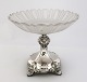 Silver bowl 
(830) with 
glass bowl. 
Height 16.5 cm. 
Diameter 18 cm.