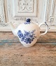 Royal 
Copenhagen Blue 
Flower mini 
teapot 
No. 8120, 
Factory first 
Height 11 cm. 
Length 17 cm. 
...