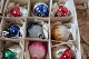 9 gamle 
julekugler af 
glas i æske
God stand
Sælges samlet 
eller enkeltvis
Articleno.: 
Li11