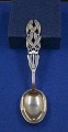 Michelsen 
Christmas 
spoons and 
forks of Danish 
gilt three 
Towers silver. 
Anton 
Michelsen ...