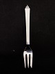 Georg Jensen 
Pyramid 
sterling silver 
Cake fork 
Length 14 cm. 
item no. 560194 
Stock: 12