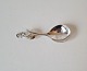 Marmalade spoon 
in silver 
decorated with 
leaves from 
1934
Stamped the 
tree towers - 
CMC
Length ...