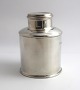 English silver 
tea caddy 
(925). 
Birmingham. 
Height 9 cm. 
There are signs 
of use.