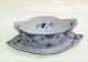 1 pcs Factory 
1st
Royal 
Copenhagen Blue 
Fluted Full 
Lace 1105-1 
Gravyboat on 
fixed stand 40 
cl ...