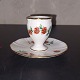 Porcelain egg 
cup with saucer 
from Bing & 
Grøndahl. 
Painted with 
flowers. 
Appears in good 
...