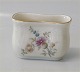 4 pcs in stock
Royal 
Copenhagen 
Frijsenborg. 
1801-910 
Tothpick holder 
5 cm  
Multifloral ...