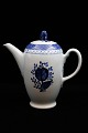 Aluminia / 
Royal 
Copenhagen 
Trankebar 
coffee pot.
Decoration 
number: 
11/1105. H: 
21cm.
Is ...