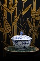 Royal 
Copenhagen Blue 
Fluted Half 
lace sugar bowl 
with lid. 
Decoration 
number: 1/657. 
...