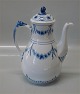 Bing and 
Grondahl Empire 
091 a Large 
coffee pot 26 
cm 1 l (301) 
Marked with the 
three Royal ...
