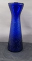 Nice and well 
maintained 
hyacinth vase 
or glass in 
dark blue glass 
with net 
pattern.
H 22cm - Ö ...