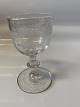 Hvidvin glas 
Egeløv 
Holmegaard
Højde 10,8 cm
Pæn og 
velholdt