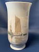 Vase From Bing 
and Grondahl
Deck no. 
8784/504
Height 24 cm 
approx
Nice and well 
maintained ...