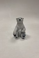 Royal 
Copenhagen 
Motherly Love 
Figurine - 
Polar Bear Cub 
No. 324
Designet af 
Allan ...