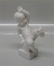 Bing and 
Grondahl 2232 
"Scared" White 
figurine 16 cm 
Marked with the 
three Royal 
Towers of ...