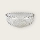 Glass bowl, 
With olive 
cuts, 20.5 cm 
in diameter, 8 
cm high *With a 
few traces of 
use*