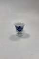 Royal 
Copenhagen Blue 
Flower Angular 
Egg Cup No. 
8576. Measures 
6 cm / 2.37 in.