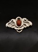 Art nouveau 
silver brooch 
5.5 x 3.3 cm. 
with amber 
subject no. 
576018