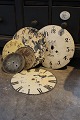 Decorative, old clock faces with a nice old patina.
Click on the picture to see each one...