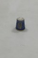 Bing and 
Grondahl 
Thimble 1978 
No. 9578
Measures 2.7 
cm / 1 1/16 
inch.