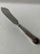 Layer cake 
knife Saxon 
Silver Cutlery
Cohr Silver
Length 26.8 
cm.
Well 
maintained ...