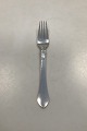 Georg Jensen 
Sterling Silver 
Continental 
Dinner Fork No. 
002 Measures 
19.2 cm (7.56 
inch)